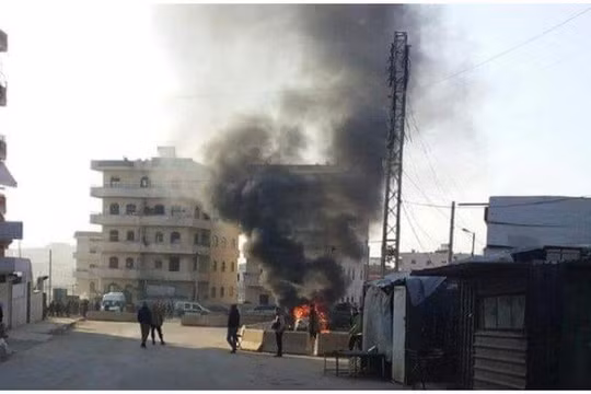 Vụ đánh bom xe trong thành phố Afrin, Aleppo. Ảnh: Masdar News.