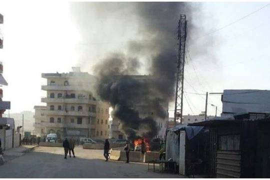 Vụ đánh bom xe trong thành phố Afrin, Aleppo. Ảnh: Masdar News.