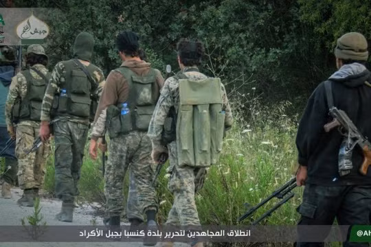 Lực lượng Jabhat Al-Nusra (Al-Qaeda Syria) ở Latakia