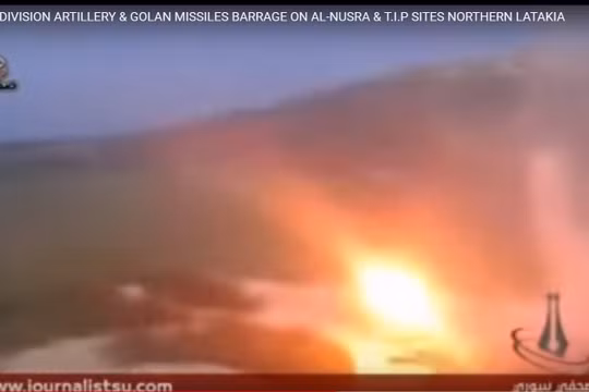 Pháo binh - tên lửa sư đoàn cơ giới số 4 tập kích hỏa lực ở Latakia.