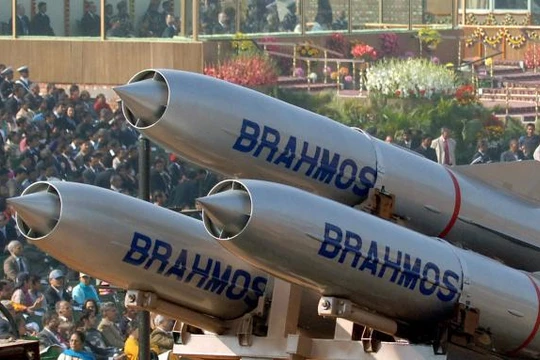 Khám phá bí mật tên lửa hành trình siêu thanh “BrahMos” của Ấn Độ