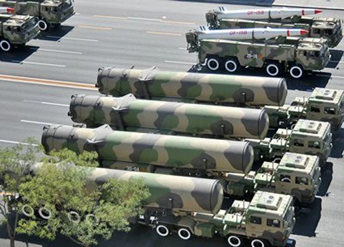 Xe chở tên lửa đXe phóng tên lửa ICBM của Trung Quốc. Ảnh: Aus Airpower