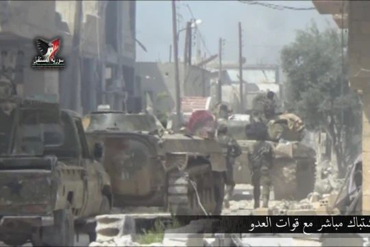 Binh sĩ lực lượng Tiger tấn công trên chiến trường miền bắc Hama