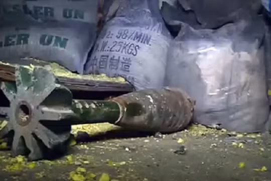 Vũ khí hóa học, bị quân đội Syria phát hiện trong những vùng được giải phóng khỏi sự chiếm đóng của các nhóm nổi dậy. Ảnh minh họa: South Front.