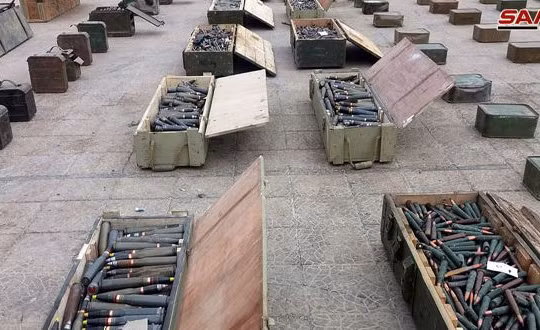 Quân đội Syria phát hiện một kho vũ khí lớn ở Quneitra. Ảnh video: SANA.