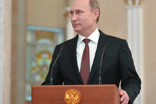 Tổng thống Nga Vladimir Putin trả lời phỏng vấn báo giới sau cuộc hồi đàm tại Minsk