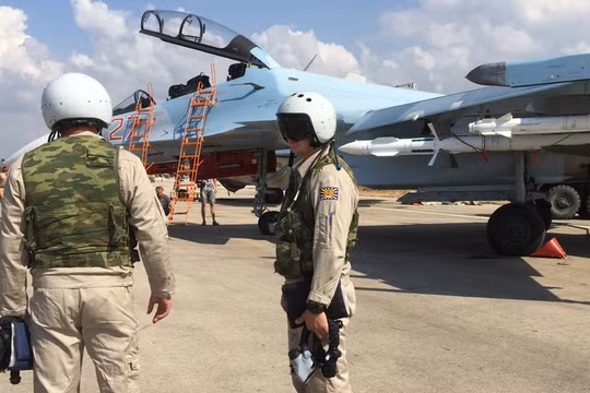 Không quân Nga dồn dập không kích diệt khủng bố