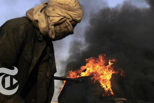 Giá dầu trong Nhà nước Hồi giáo tăng vọt khi IS thất bại 