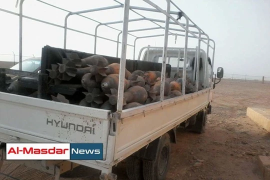 Xe chở đạn cối thu được của IS trên vùng nông thôn phía Tây Raqqa