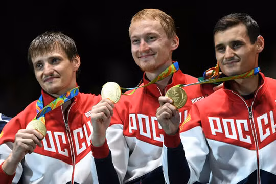 Những huy chương vàng đội tuyển đấu kiếm Nga