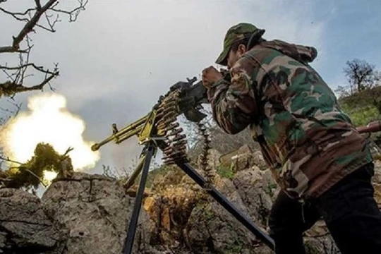 Cuộc chiến của quân đội Syria trên chiến trường Latakia. Ảnh minh họa Masdar News