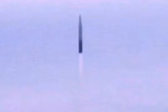 Tên lửa Avangard xuất kích.