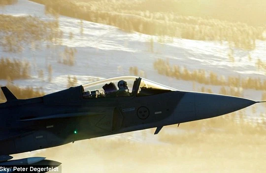 Video: Tiêm kích Việt Nam định mua phô diễn khả năng khó tin