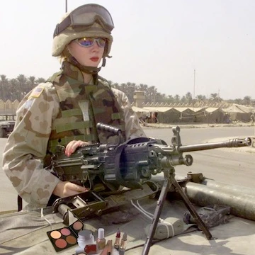 Bóng hồng trong chiến tranh