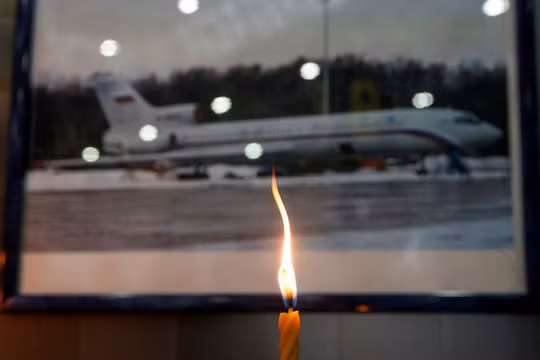 Chiếc máy bay chở khách Tu-154 B2 mã số RA-85572 của Bộ quốc phòng Nga