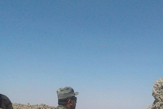 Sĩ quan, binh sĩ Syria trên chiến trường Deir Ezzor