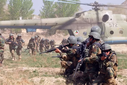 Binh sĩ đặc nhiệm Afghanistan chuẩn bị tiến hành chiến dịch. Ảnh minh họa quân đội Afghanistan. 