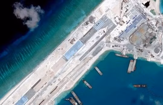 Biển Đông: Trung Quốc “tung đòn phản công” Philippines