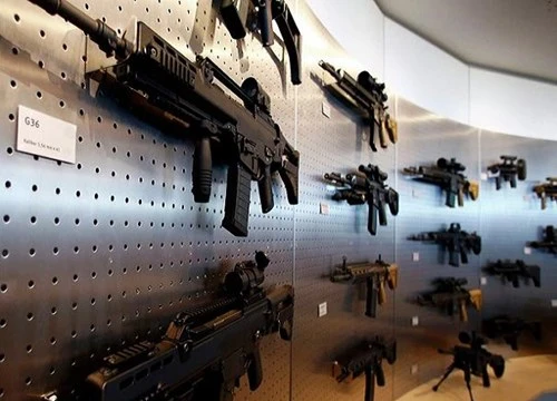 Súng tiểu liên HKG36 tại một phòng trưng bày của nhà máy Heckler&Koch của Đức
