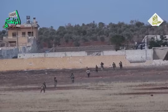 Các chiến binh Hồi giáo cực đoan tháo lui khỏi tử địa
