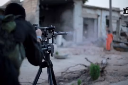 Một tay súng IS ở Mosul (ảnh minh họa)