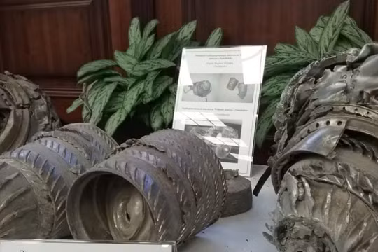 Ạnh động cơ tên lửa Mỹ bị bắn hạ ở Syria - ảnh Bộ quốc phòng Nga