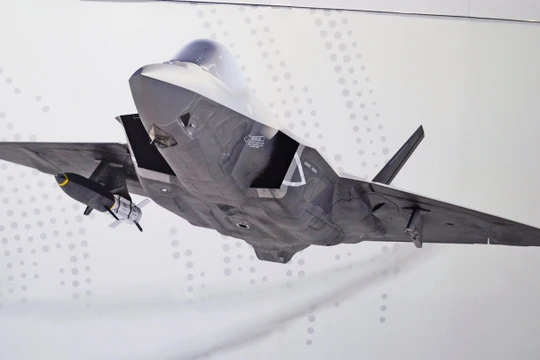 Tên lửa chống tàu siêu âm HAWC, ý tưởng thiết kế dành cho F-35C.