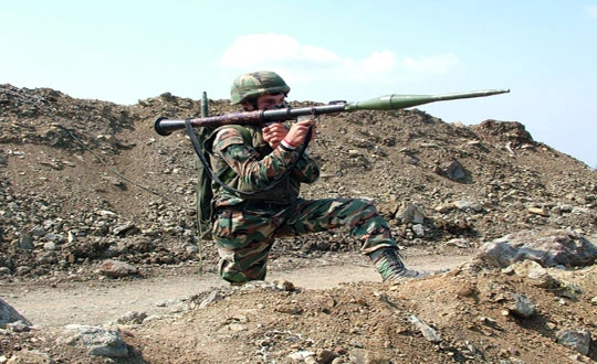 Binh sĩ Syria chiến đấu trên chiến trường Maydaa