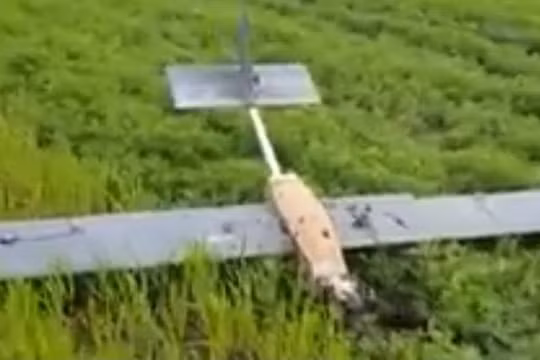 Máy báy không người lái tấn công (UCAV) của lực lượng Hồi giáo cực đoan bị bắn hạ ở Hama.