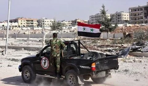 Xe của quân đội Syria cơ động trên chiến trường Aleppo