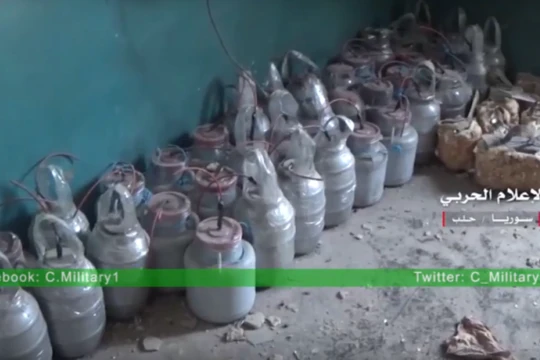 Kho thuốc nổ dành cho xe đánh bom tự sát ở Aleppo
