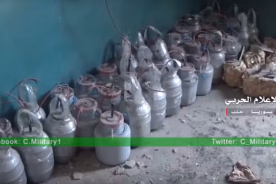 Kho thuốc nổ dành cho xe đánh bom tự sát ở Aleppo