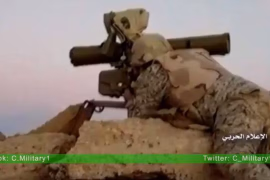 Binh sĩ quân đội Syria sử dụng tên lửa chống tăng ATGM