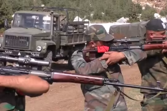 Video: Cố vấn quân sự Nga huấn luyện lính bắn tỉa Syria