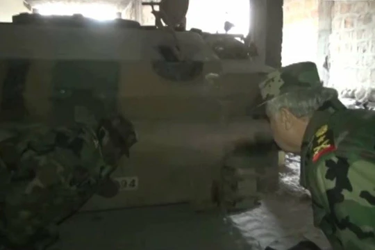 Chiếc xe thiết giáp của Thổ Nhĩ Kỳ bị quân đội Syria thu giữ ở thị trấn Tadef