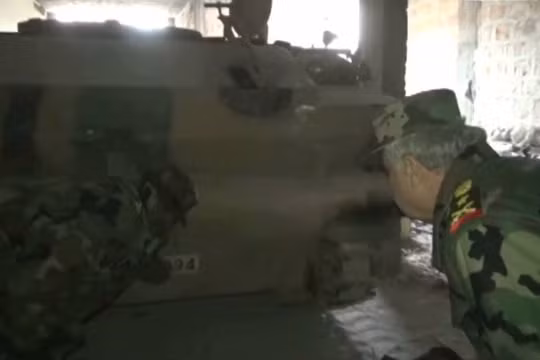 Chiếc xe thiết giáp của Thổ Nhĩ Kỳ bị quân đội Syria thu giữ ở thị trấn Tadef