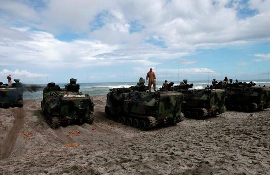 Lính Mỹ trong cuộc tập trận CARAT ở Biển Đông. Ảnh AP Photo/ Bullit Marquez