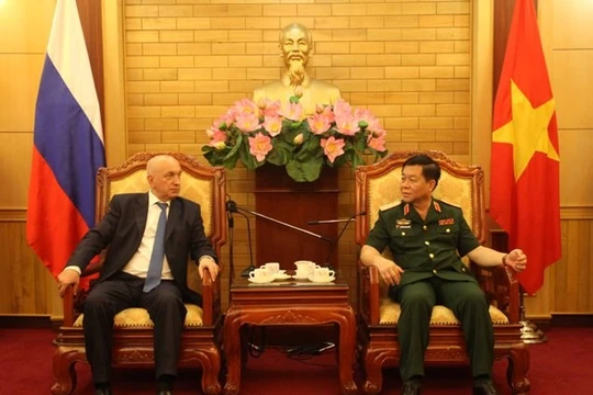 Tướng phản gián quân sự - cơ quan An ninh Liên bang Nga thăm Việt Nam