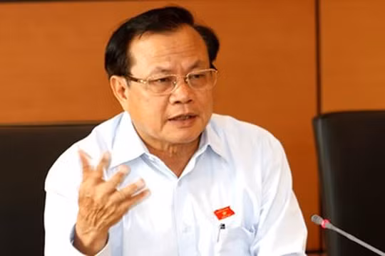 'Cứ mở đường là tính đến chuyện chia chác'