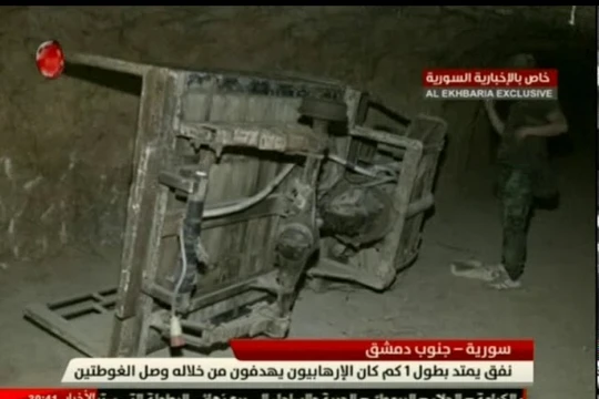 Đường hầm Đông Ghouta, cửa ngõ hai Ghouta ở Damascus, ảnh minh họa video Alikhbaria Syria 