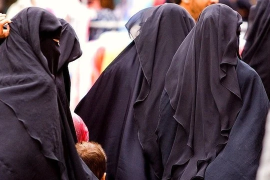 Video: cận cảnh cuộc sống kinh hoàng ở Raqqa, thủ đô của IS