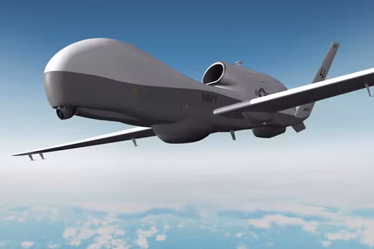 Máy bay trinh sát tầm cao không người lái Hải quân MQ-4 Triton - ảnh minh họa của trang Northrop Grumman