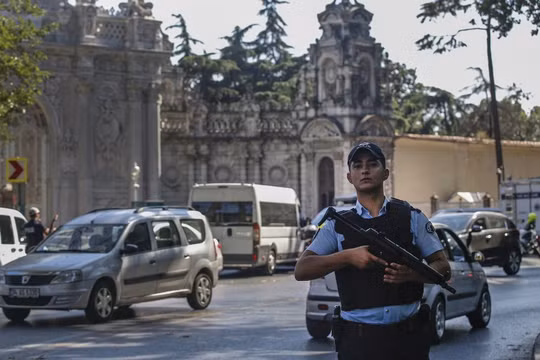 Thổ Nhĩ Kỳ bắt 2 tướng vì tội danh gián điệp và cung cấp vũ khí IS