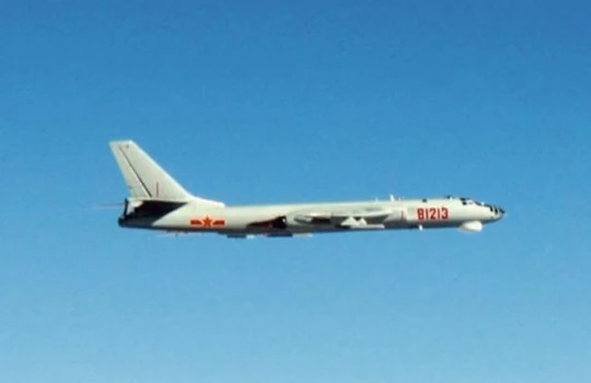 Chiến đấu cơ Trung Quốc bay gần các đảo của Nhật Bản. Ảnh: Japan Air Self-Defense Force