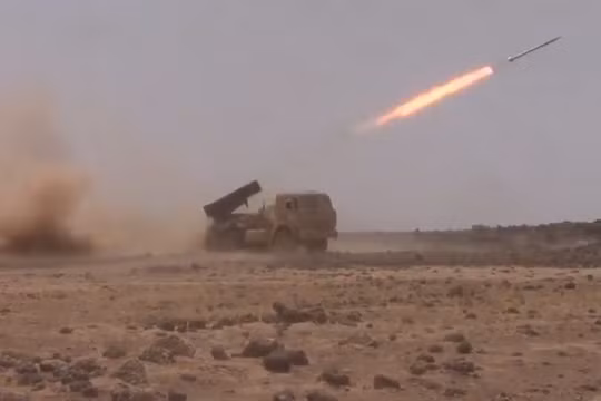 Các nhóm chiến binh Hồi giáo pháo kích vào trận địa của quân đội Syria ở Qatamoun - ảnh minh họa Muraselon