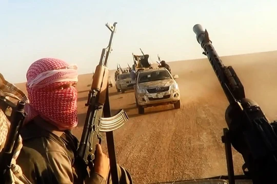 IS tấn công vào vùng mỏ dầu al-Mahr, 30 tay súng bị tiêu diệt 