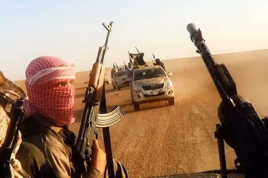 IS tấn công vào vùng mỏ dầu al-Mahr, 30 tay súng bị tiêu diệt 