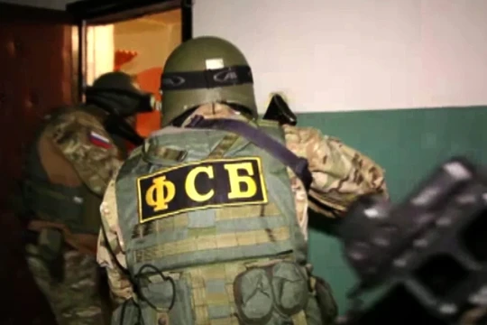 Lực lượng an ninh FSB khám xét căn hộ, nơi phần từ Hồi giáo cực đoan Magomedov thuộc tổ chức IS cư trú. Ảnh minh họa TASS.