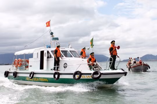Bộ đội Biên phòng Việt Nam xử lý 4 tàu cá Trung Quốc
