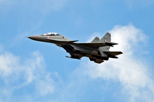 Tiêm kích đa nhiệm "bất bại" Su-30